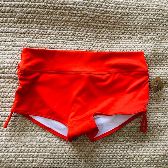 Victoria’s Secret Gym To Swim Shorts - Picture 4 of 10